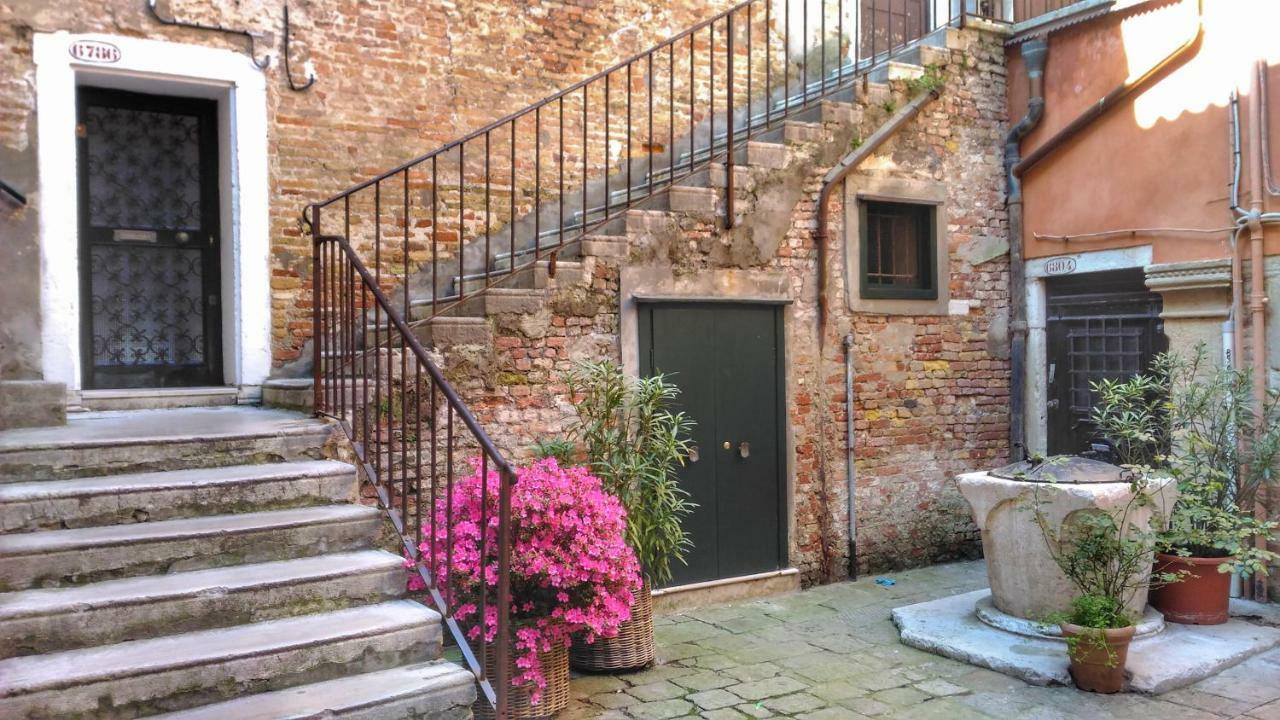 Historical Home In Venice Center Bagian luar foto